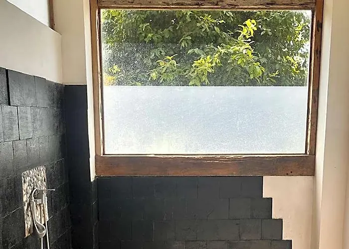 Vertical House Bali ロッジ *