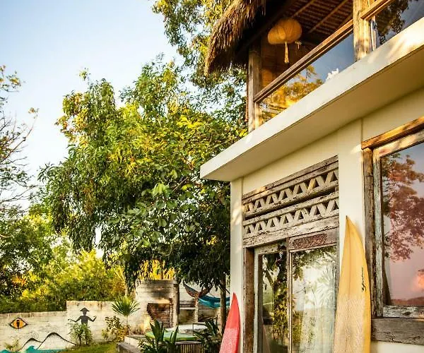 Orman Evi Vertical House Bali Uluwatu