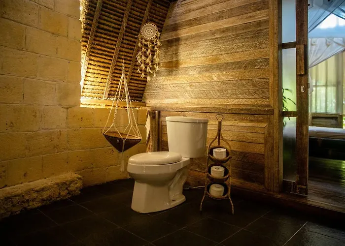 Vertical House Bali Orman Evi *